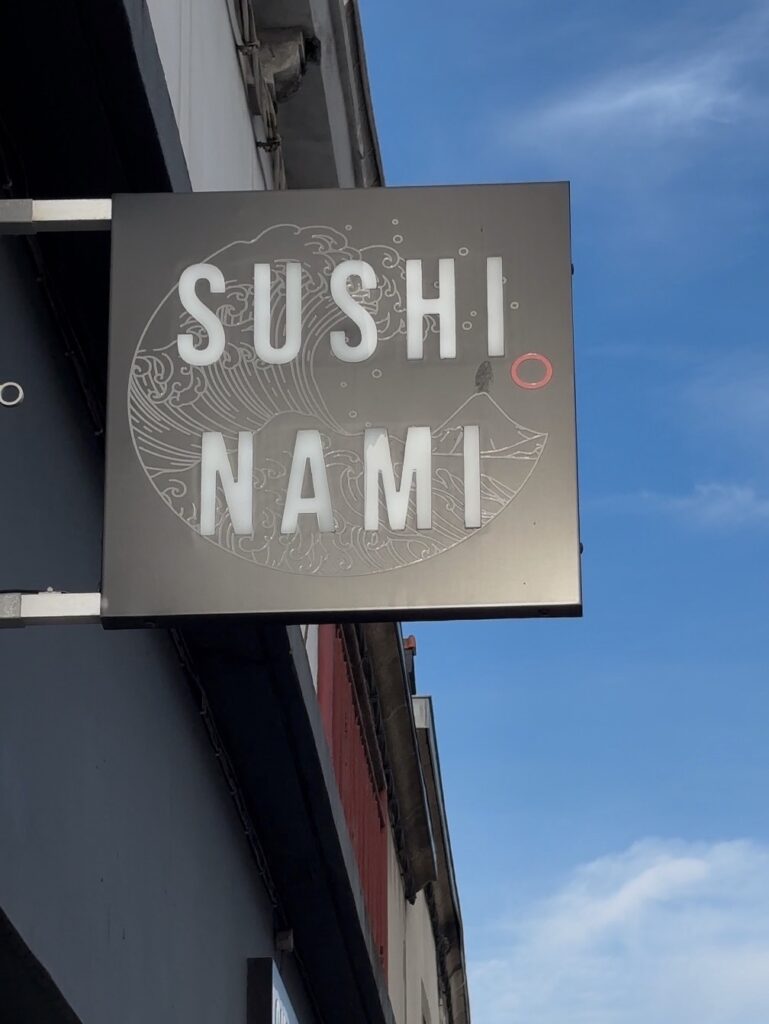 enseigne chez sushi nami à concarneau