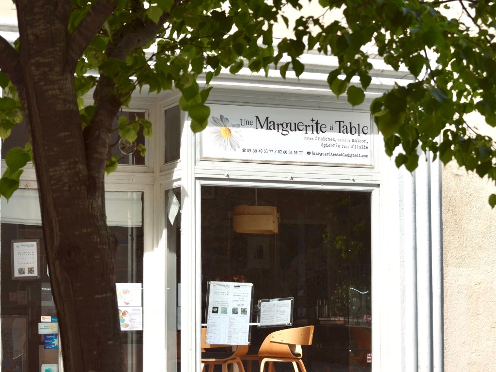 Une Marguerite à Table