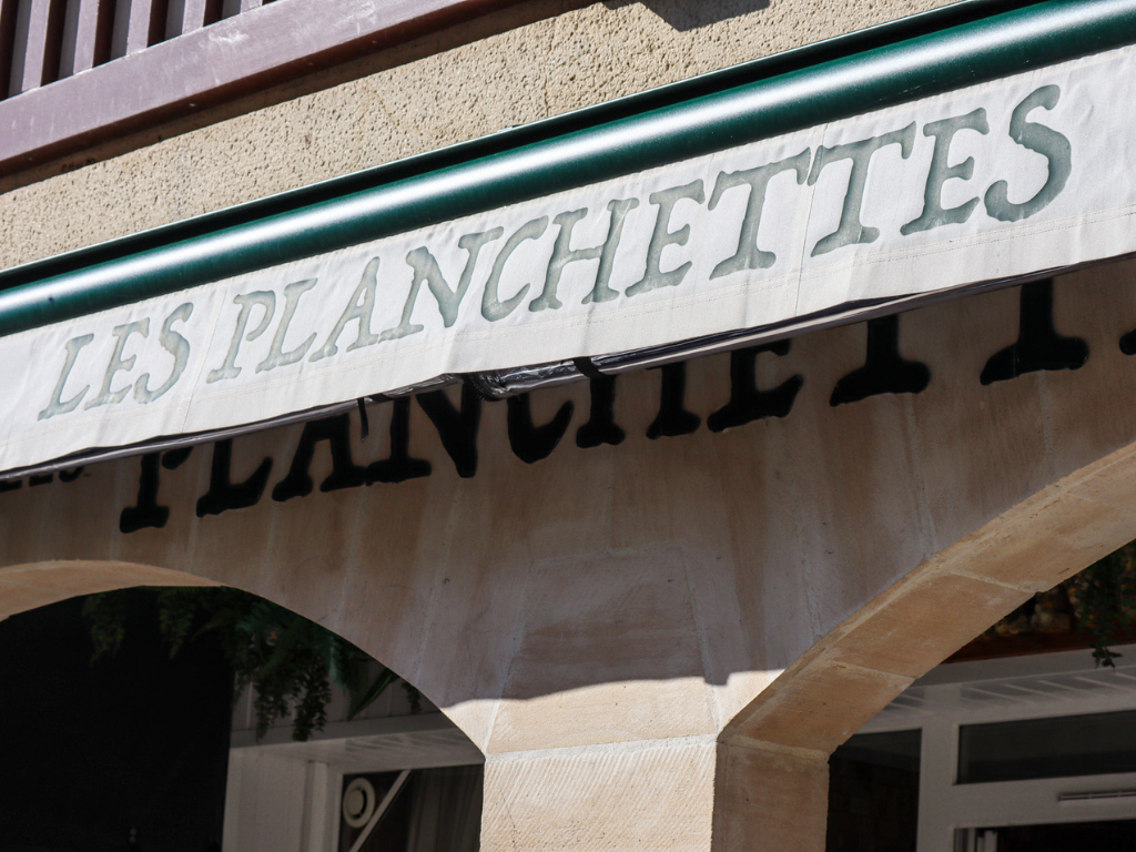 Les Planchettes