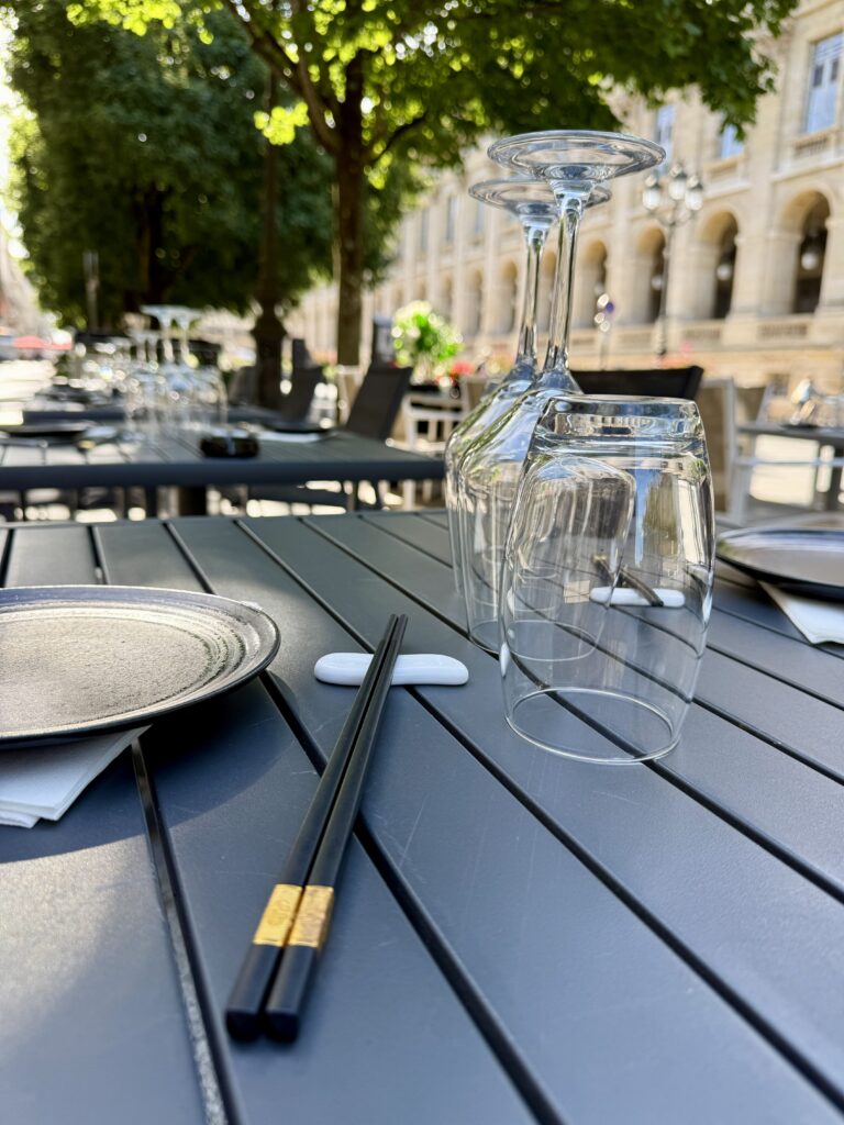 Le service de table, chez Neta, Bordeaux