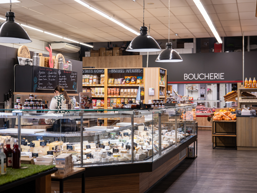 DES HALLES ET DES GOURMETS