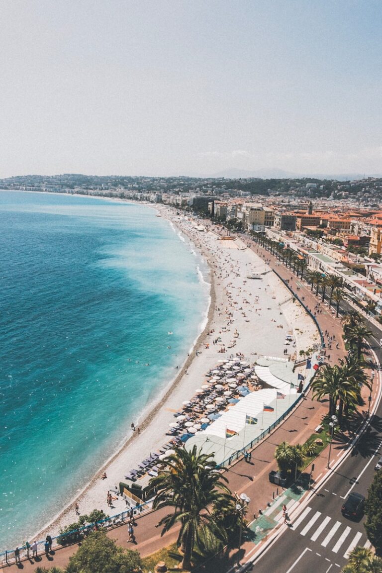 La plage à Nice