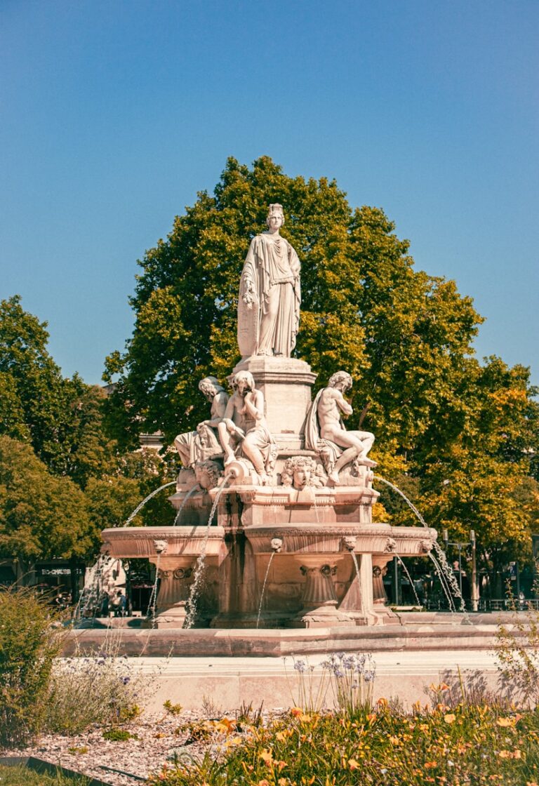 Une fontaine à Nîmes