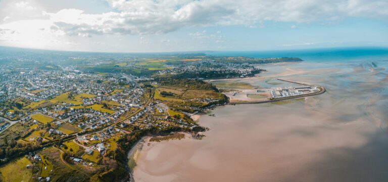 Vue aérienne de la baie de Saint-Brieuc