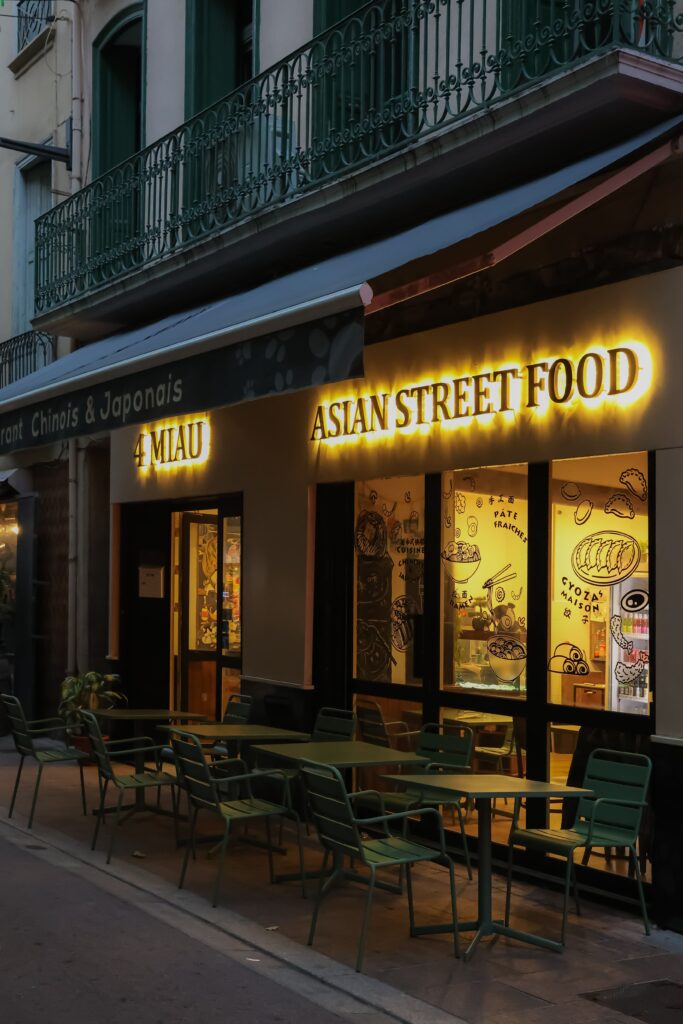 La devanture du restaurant 4 Miau à Perpignan
