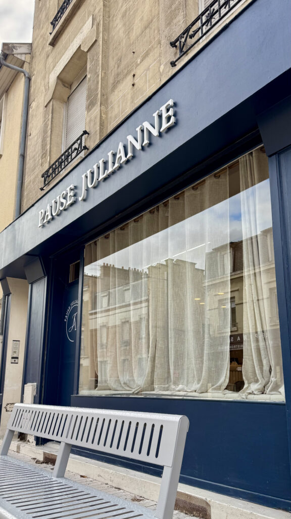 Salon de thé situé rue Dieu-Lumière à Reims