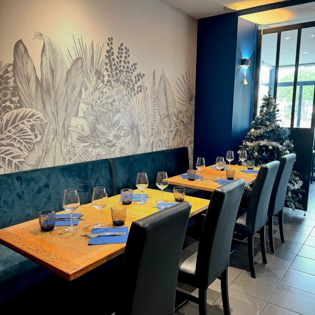 Intérieur du Kon-Tiki, restaurant à Pornichet