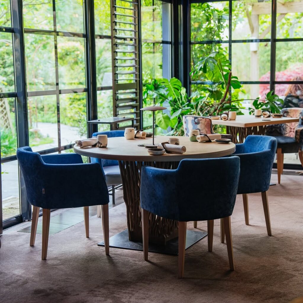Intérieur du restaurant la Mare aux Oiseaux du chef étoilé Eric Guérin, à Saint Joachim