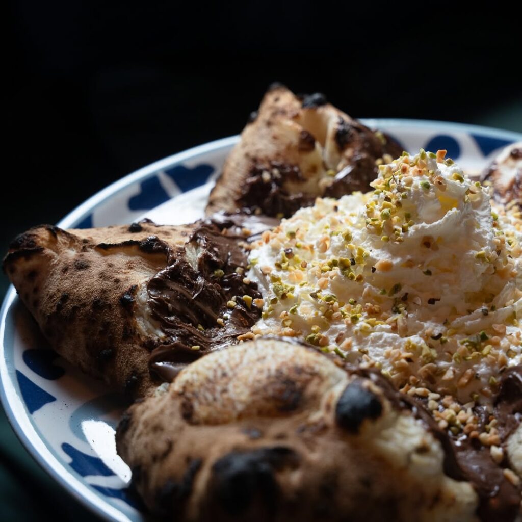 Pizza napolitaine du restaurant Jularo, à La Chapelle des Marais