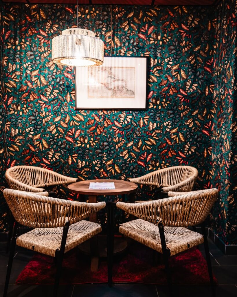 Intérieur de la Bodeguita, à Saint Nazaire