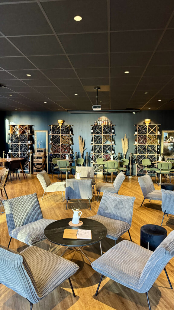 L'intérieur du restaurant corse, situé rue Edouard Mignot à Reims