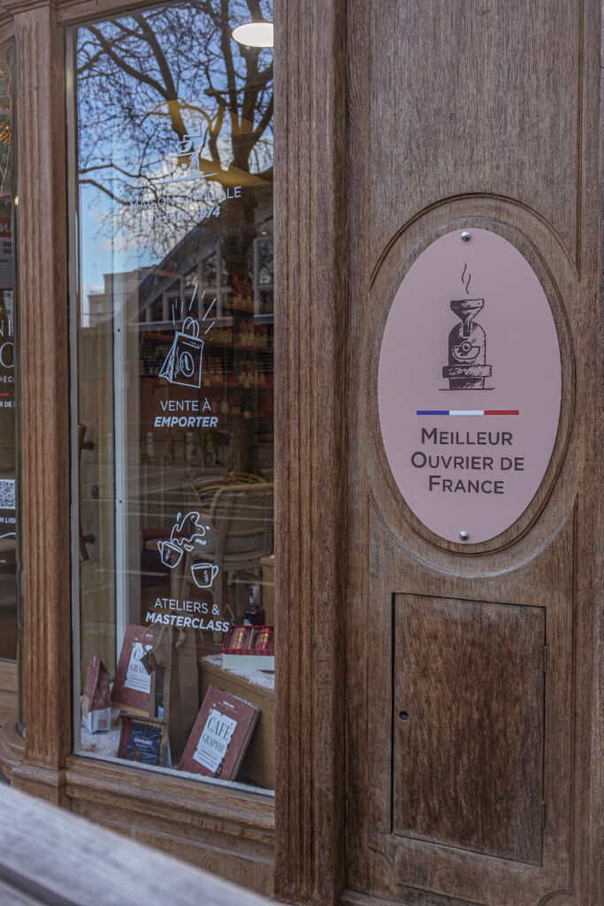 Une devanture du coffee shop Anne Caron au Havre