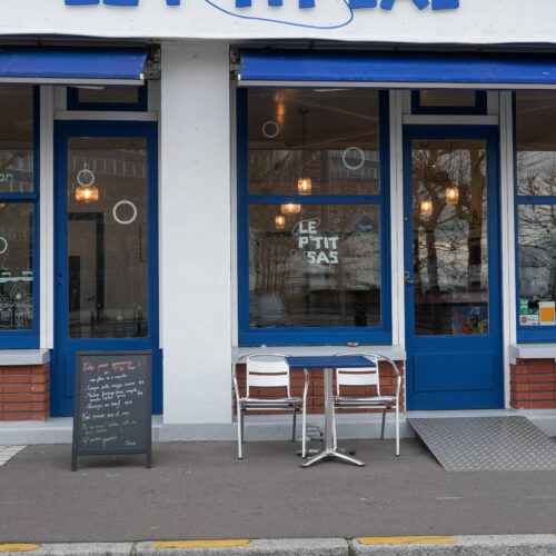 La devanture du café Le Ptit Sas quartier saint-françois