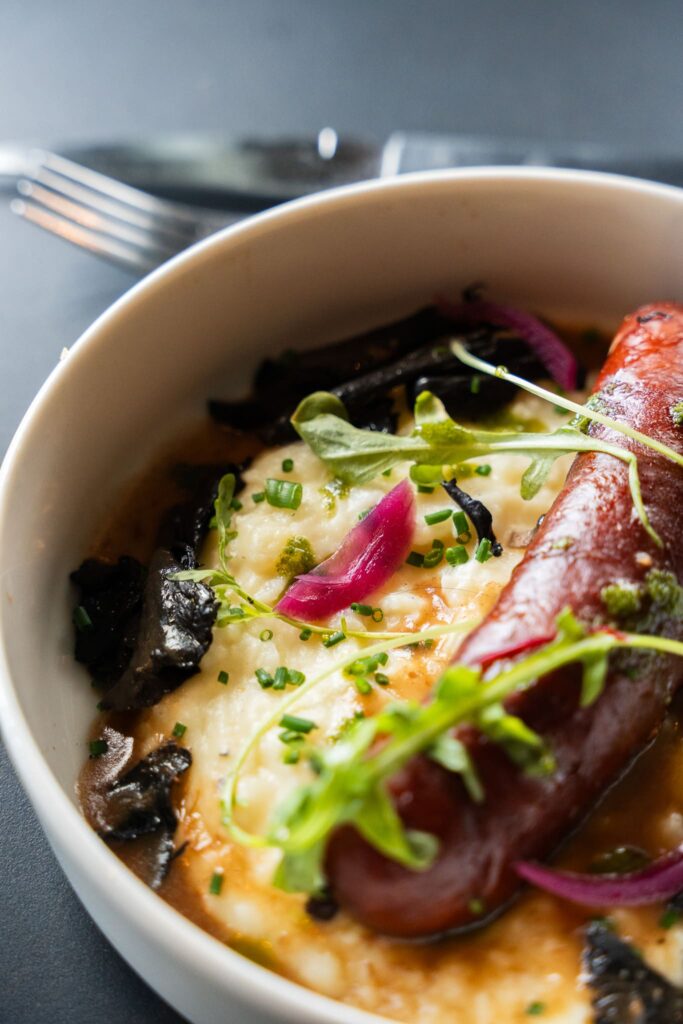 Plat maison, chez Only Wine, à Pornichet