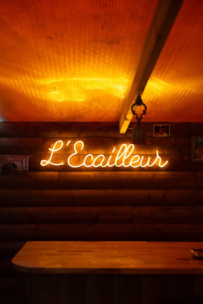 Intérieur de l'Ecailleur, à La Baule