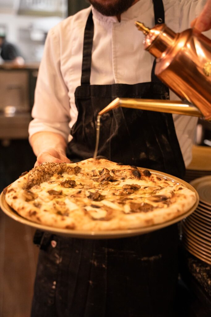 Pizza napolitaine chez Quanto Basta, à Guérande