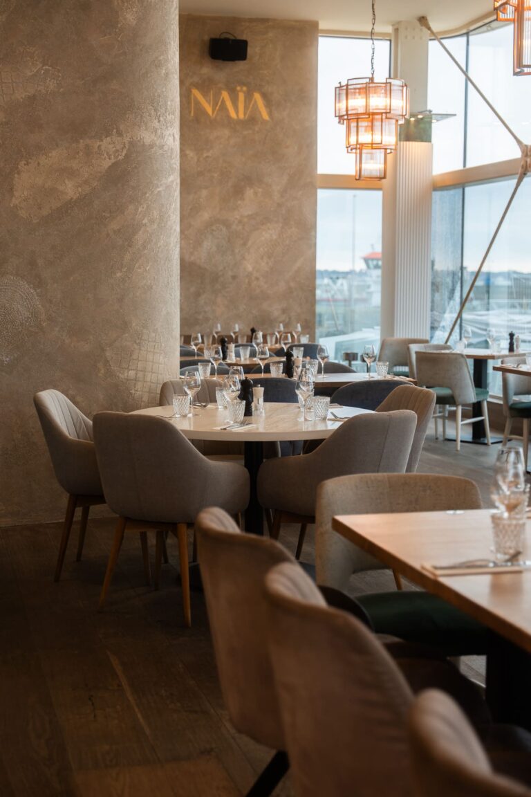 Intérieur du restaurant Naïa, à Saint Nazaire
