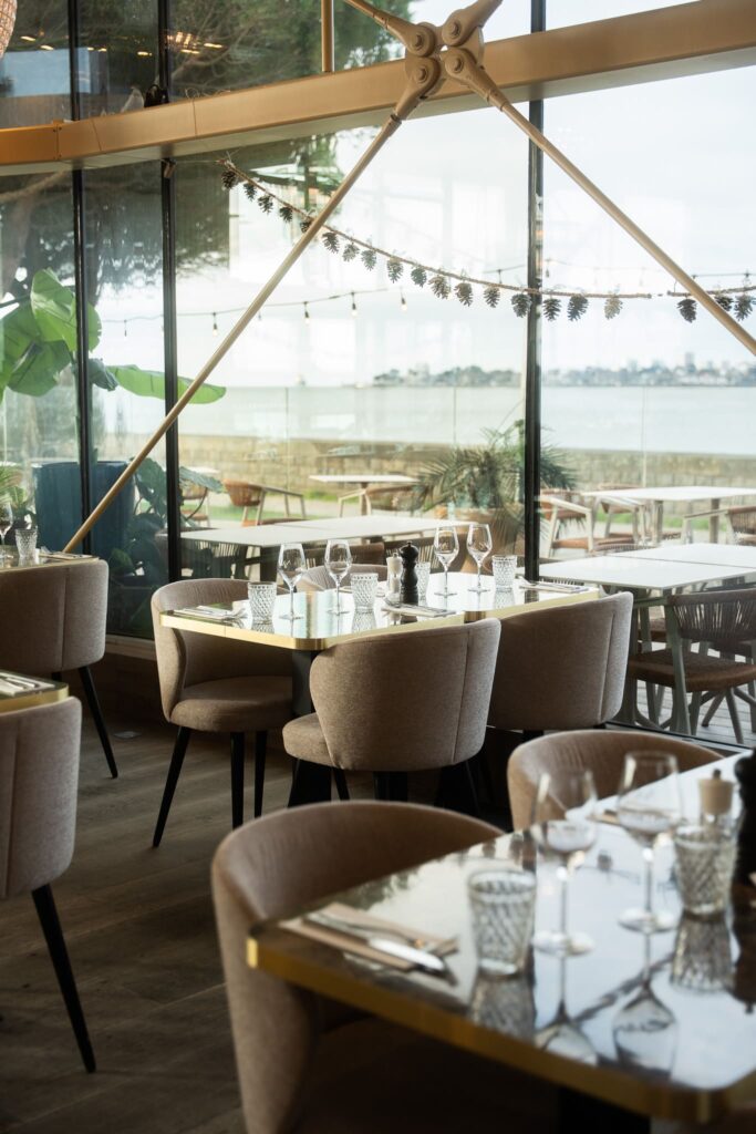 Intérieur du restaurant Naïa, à Saint Nazaire