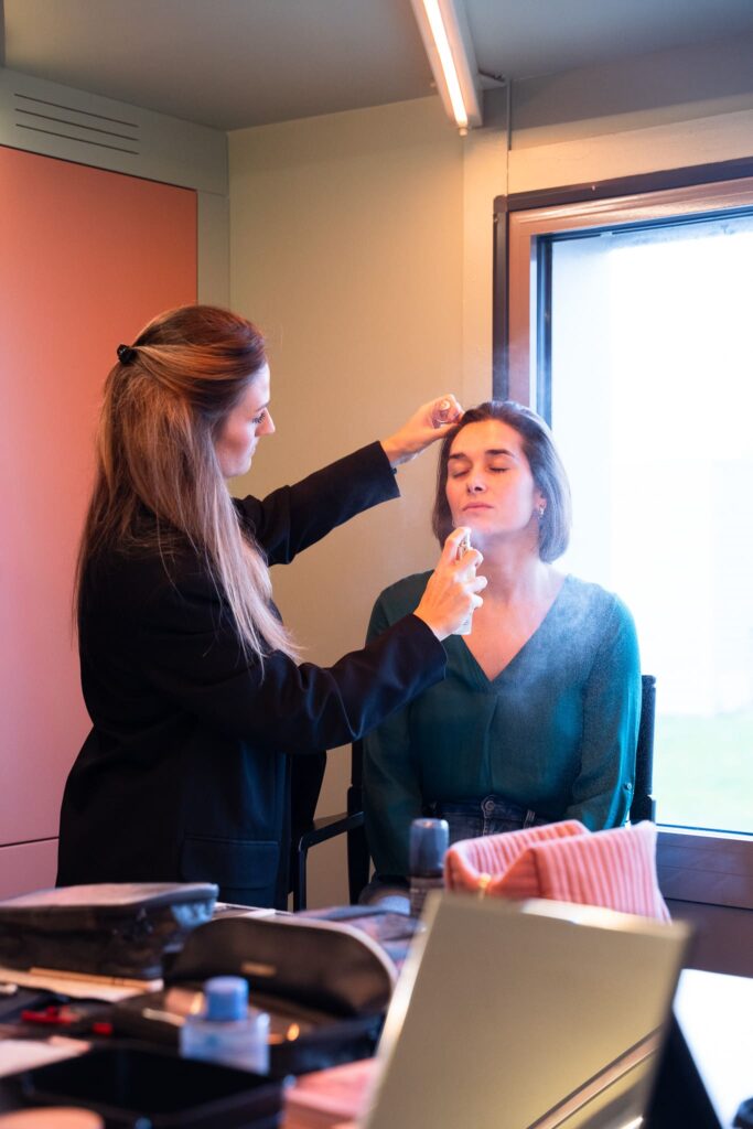 Cours de maquillage à domicile par Aya Beauty