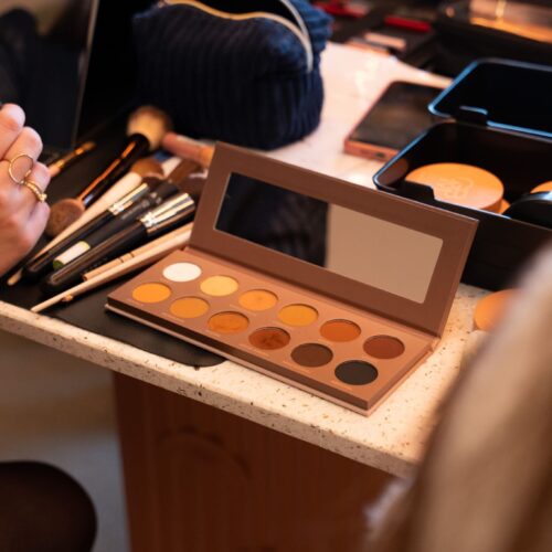 Cours de maquillage à domicile par Aya Beauty