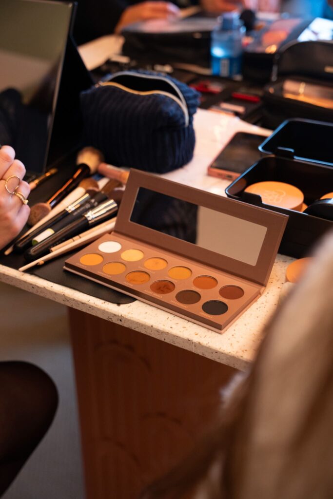 Cours de maquillage à domicile par Aya Beauty