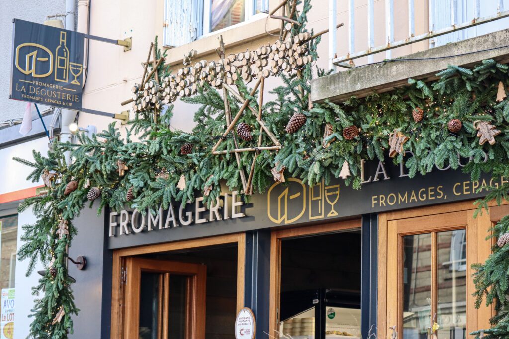 Devanture La Dégusterie à Pont-l'évêque