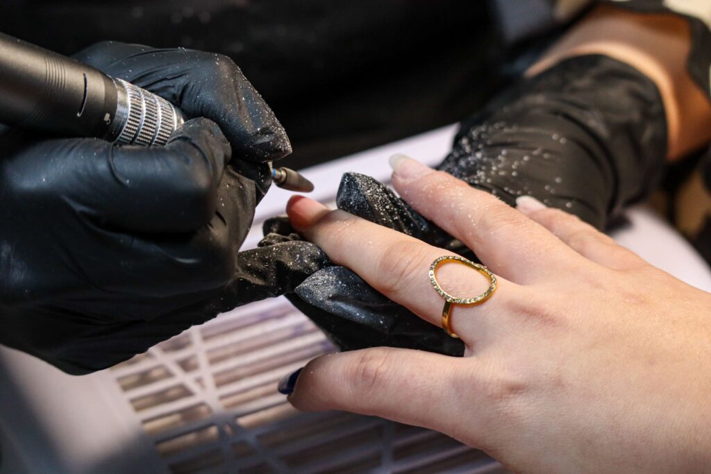 Ongles Beauty Lyn à Canapville