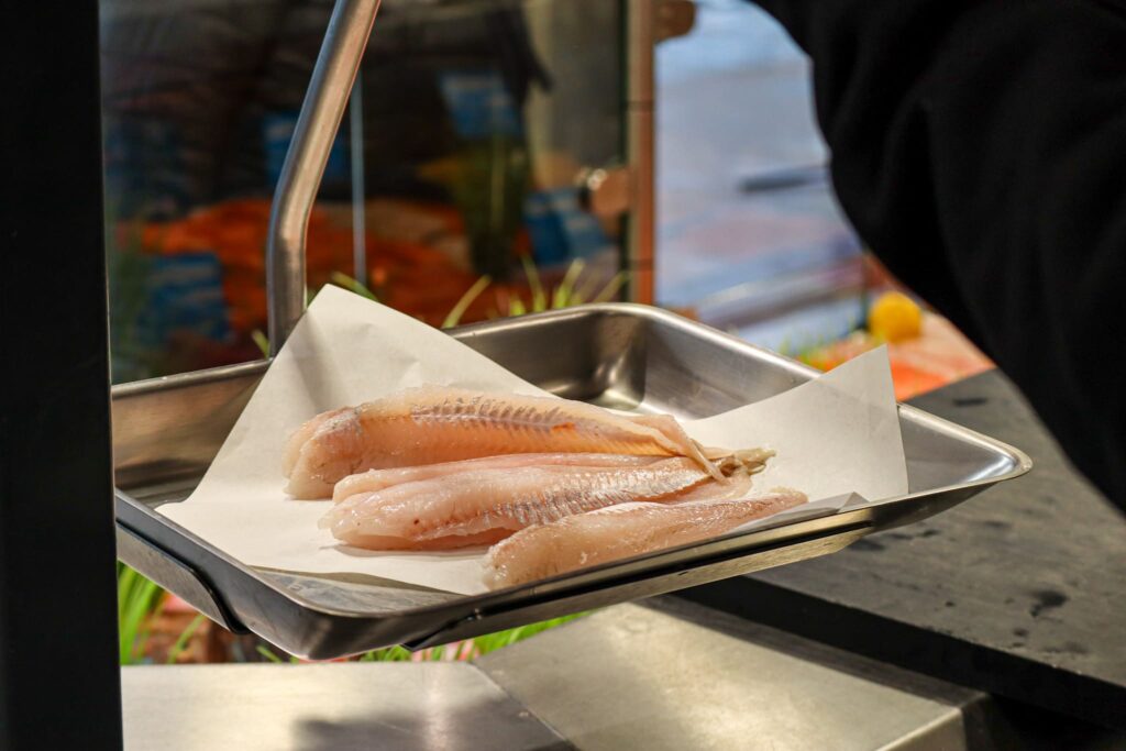 Poissonnerie Les Embruns à Honfleur