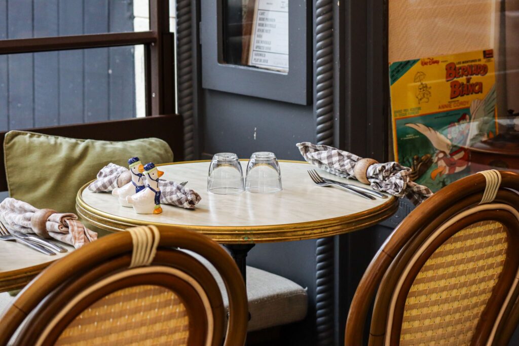 Terrasse extérieure Chez Ginette à Trouville-sur-Mer