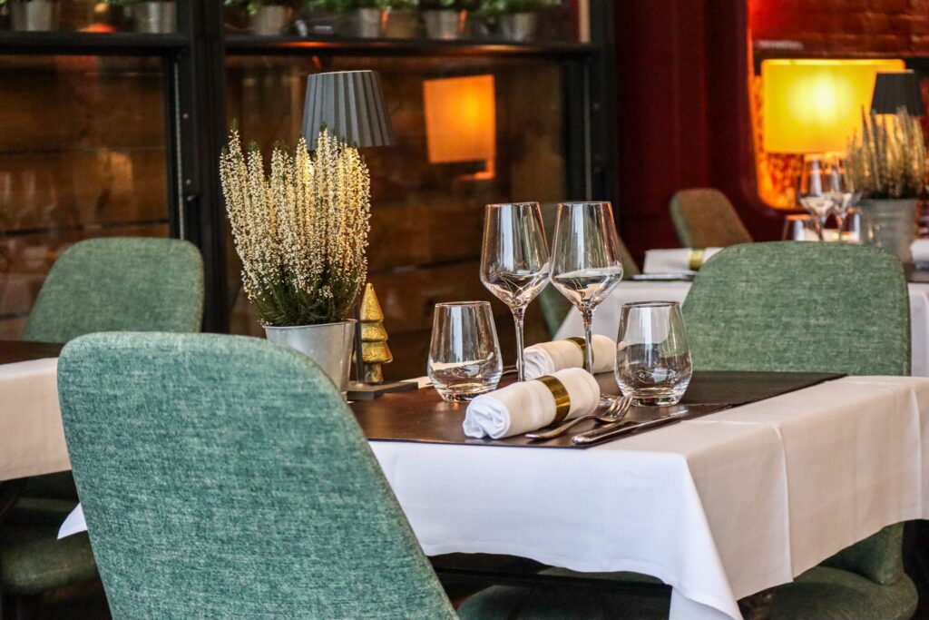 Terrasse extérieure l'art du bistrot à Honfleur