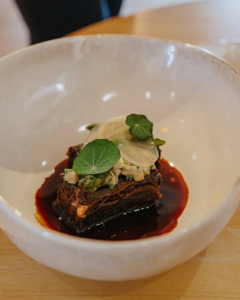 Plat gourmand d'un restaurant de type cuisine française à Bizanos, près de Pau