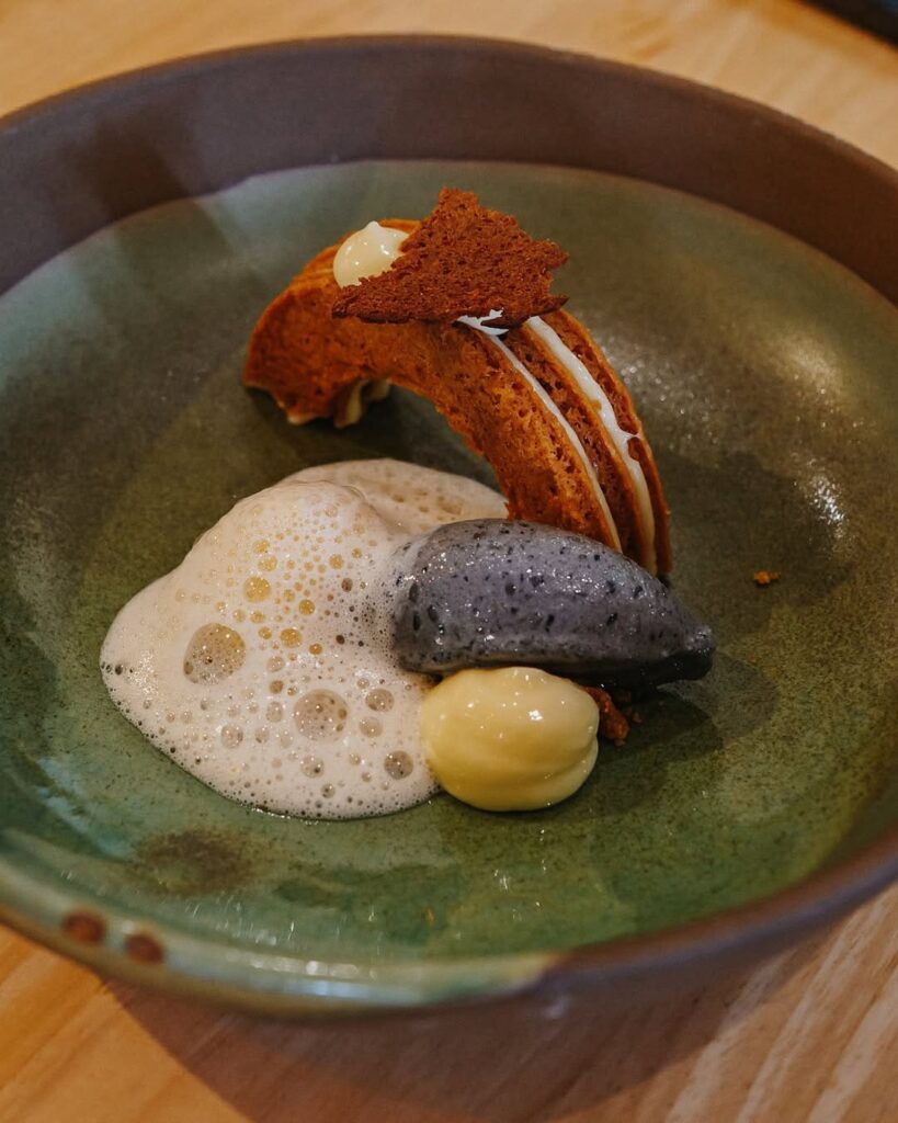 Assiette raffinée d'un restaurant de type cuisine française à Bizanos, près de Pau