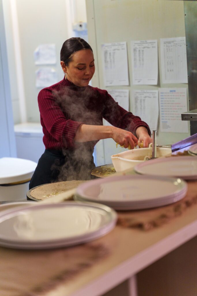 Stéphanie, gérante et cheffe, à la Maison des Crêpes à Rivesaltes