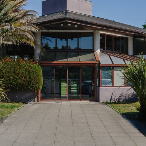 Façade extérieur d'un restaurant de type cuisine française à Artiguelouve, près de Pau