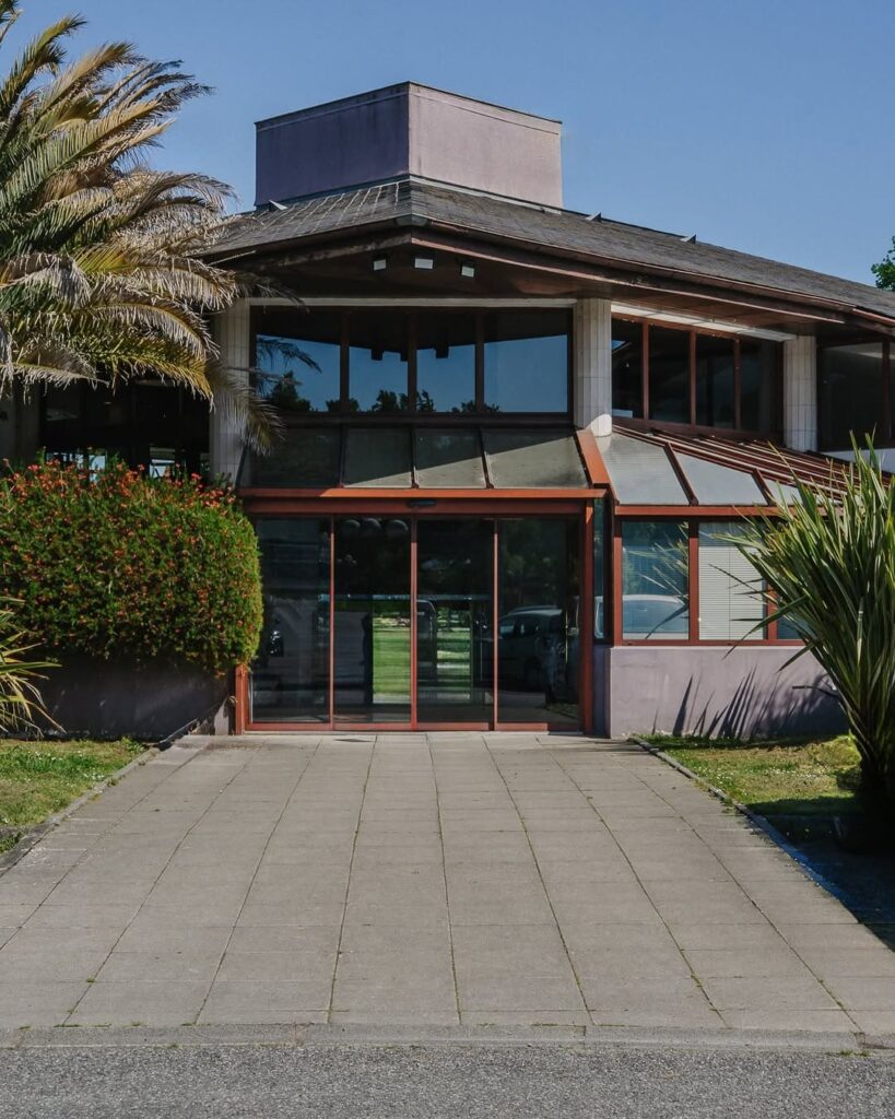 Façade extérieur d'un restaurant de type cuisine française à Artiguelouve, près de Pau