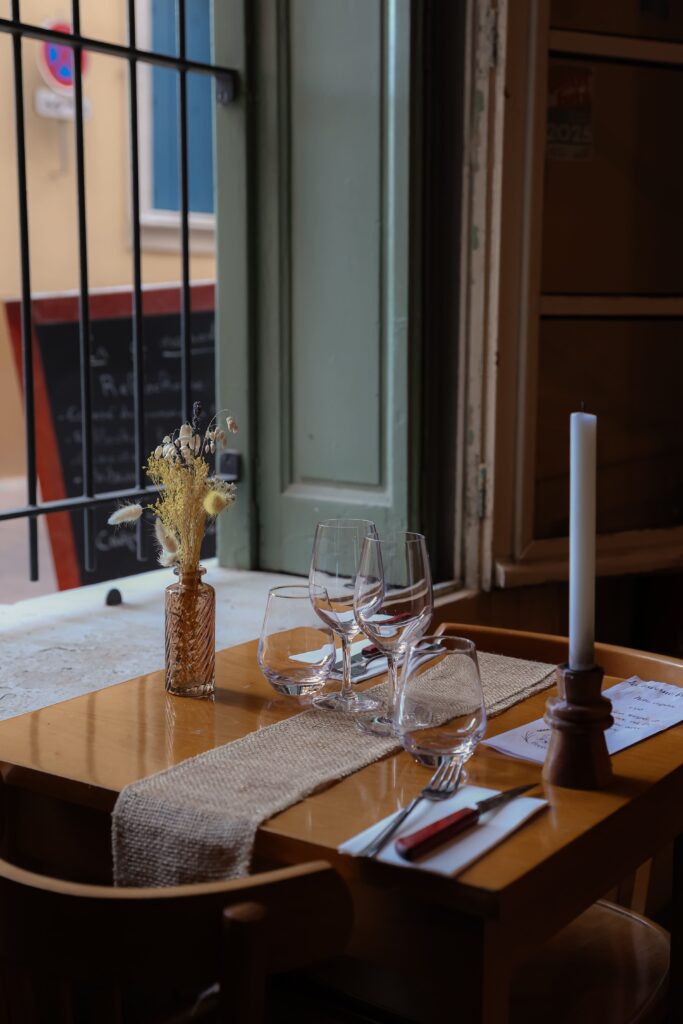 Table dressée chez La Taverne Bretonne à Perpignan
