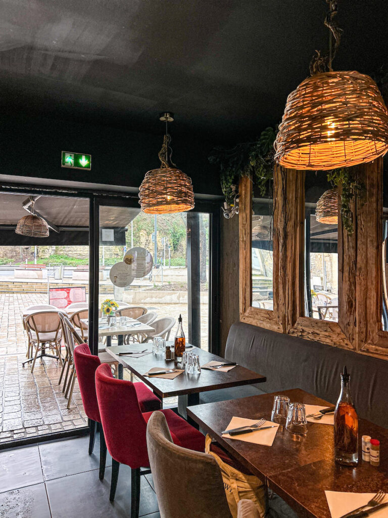 L'intérieur de L'ardoise situé à Caen