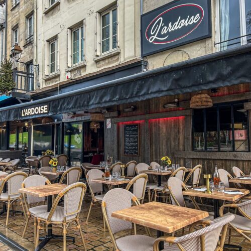 La belle terrasse de L'ardoise situé à Caen