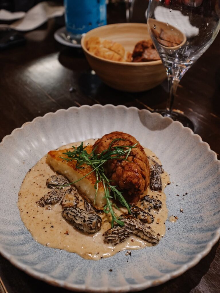 Plat savoureux de saison d'un restaurant de type cuisine française à Tarbes, près de Pau