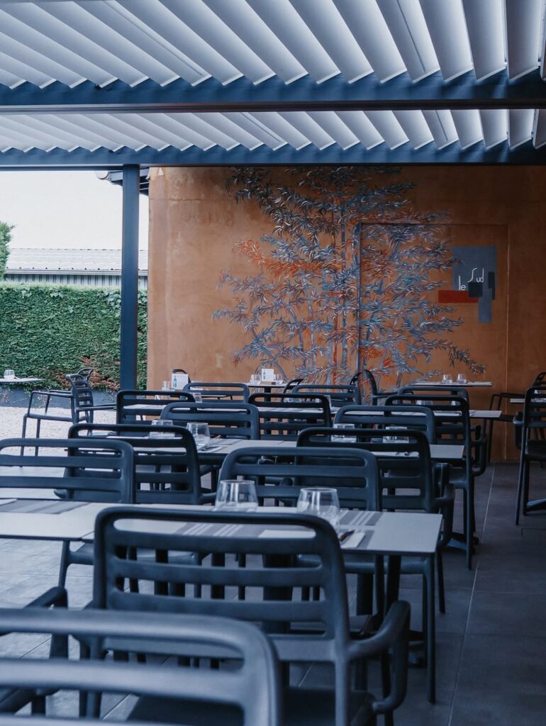 Terrasse d'un restaurant de type cuisine française à Pau
