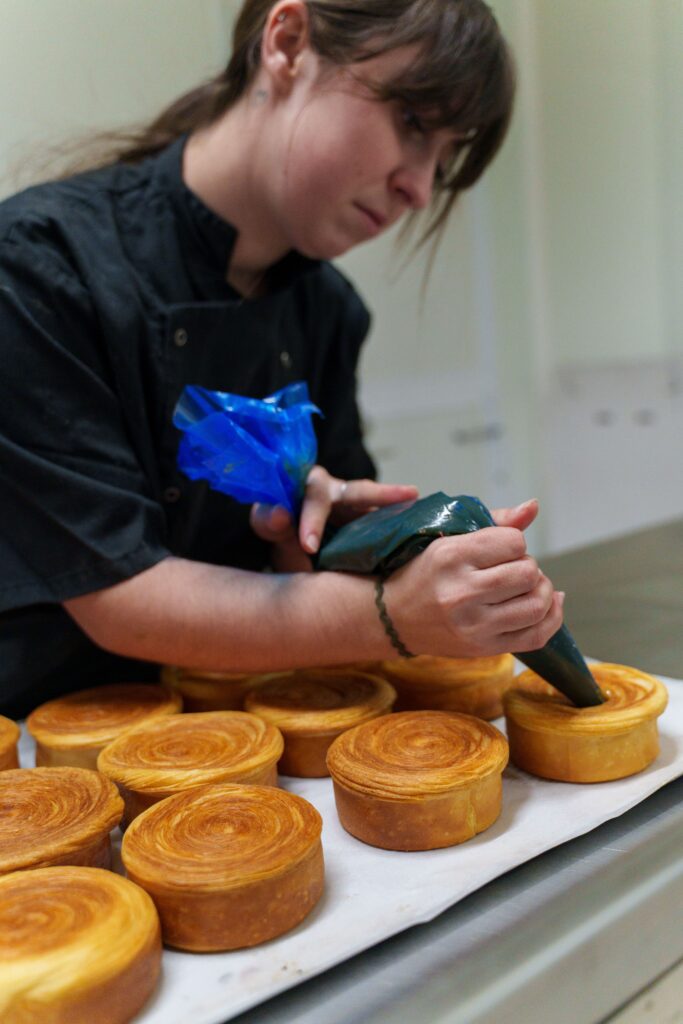 Les NewYork Roll en préparation chez Les Pains du Soleil à Perpignan