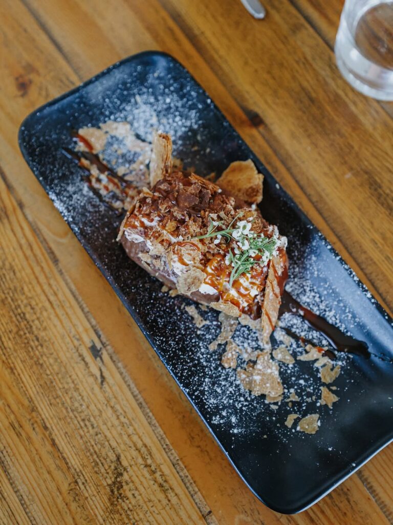 Assiette généreuse d'un restaurant de type cuisine française à Lanne, près de Tarbes