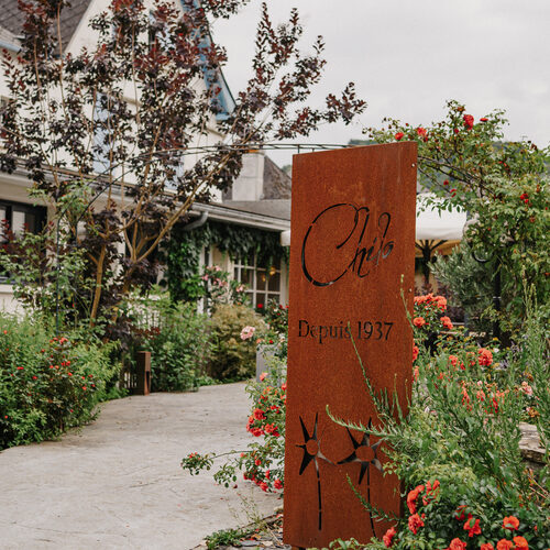 Entrée du restaurant gastronomique de type cuisine française à Barcus
