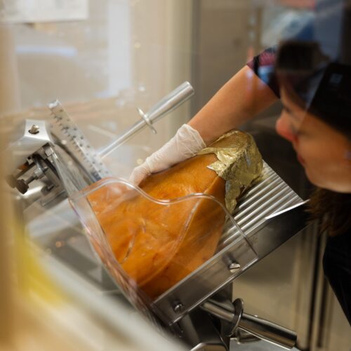 Charcuterie en cours de composition chez Papilles à Rennes
