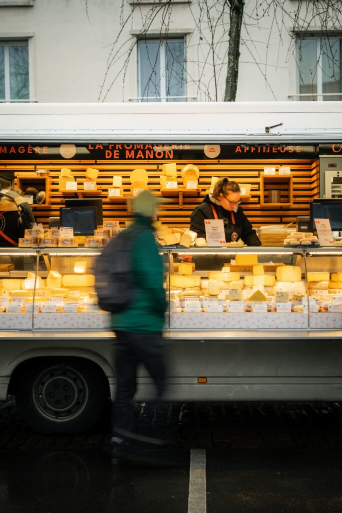 Premier client du marché la fromagerie de Manon à Rennes