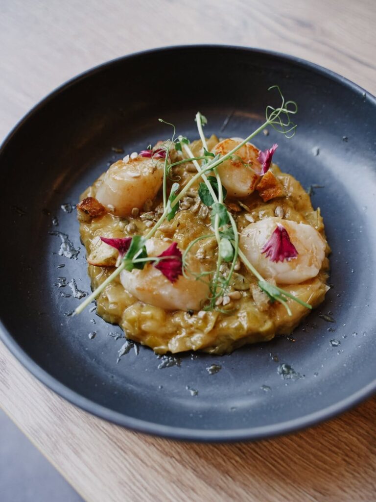 Plat savoureux d'un restaurant de type cuisine française à Garlin, près de Pau