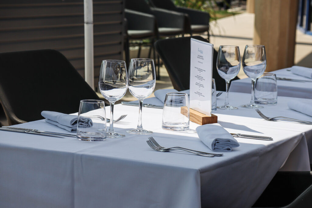 La table du Riva Bella à Ouistreham