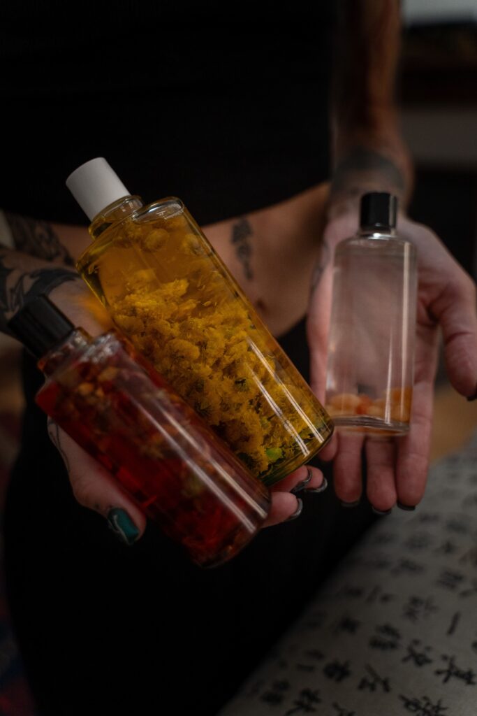 Huiles de massage artisanales de la gamme Hanakana chez Seremony à Perpignan