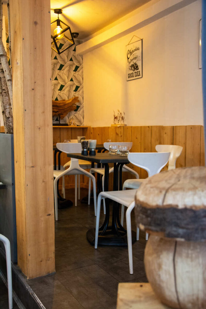 la décoration boisée du restaurant L'Harmonie à Limoges