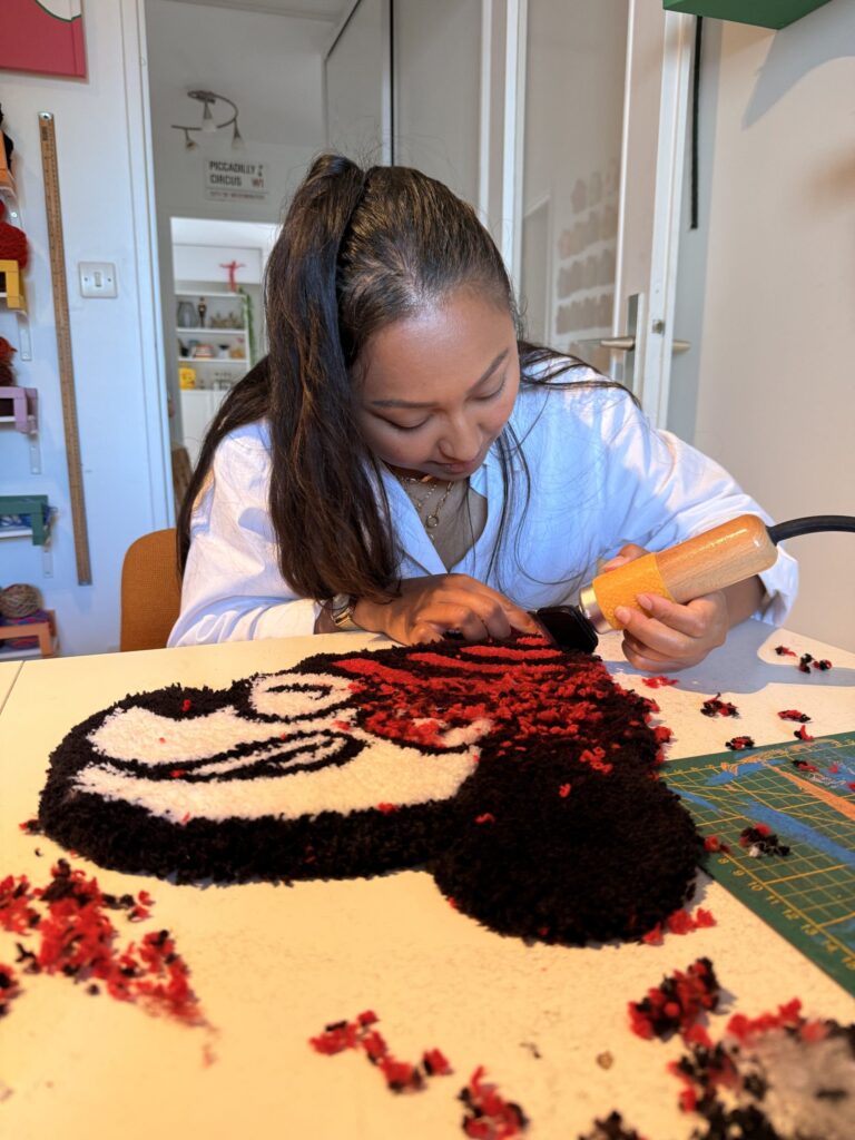 Finition de tapis de l'Atelier Joy Creation à Dijon